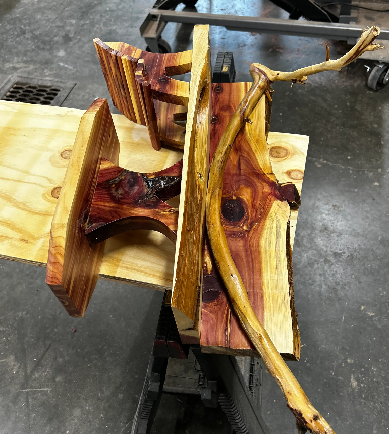 Squirrel Platform Dinner Table/w Chair Feeder
